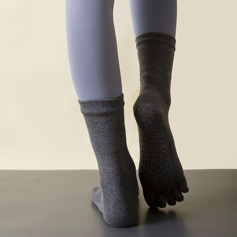 Women's Mid-Tube Yoga Socks wi - Trampoline Park Sock 评论和价格