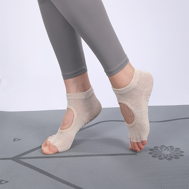 Professional Yoga Socks Silico - Trampoline Park Sock 评论和价格
