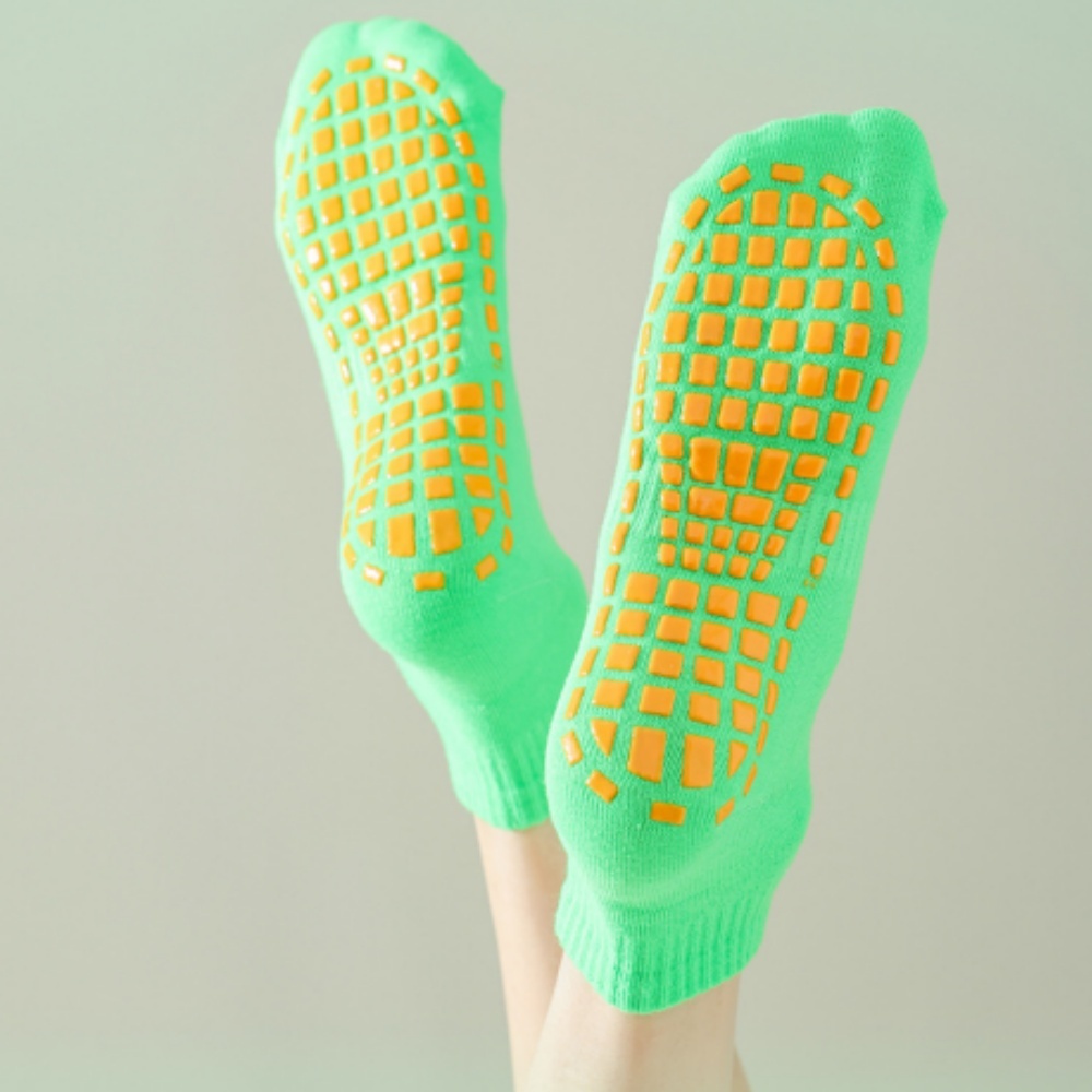 Random 5 Pairs of Trampoline S - Trampoline Park Sock 评论和价格
